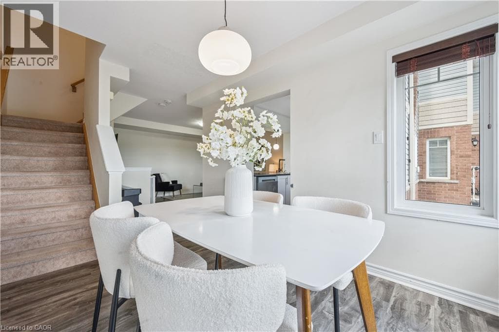 Townhouse for sale at 9 OUTLOOK Terrace, Rosenberg (Trussler), Kitchener, Ontario, photo 9