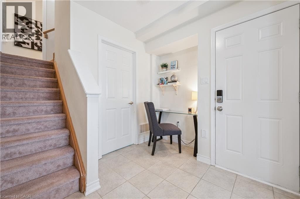 Townhouse for sale at 9 OUTLOOK Terrace, Rosenberg (Trussler), Kitchener, Ontario, photo 4