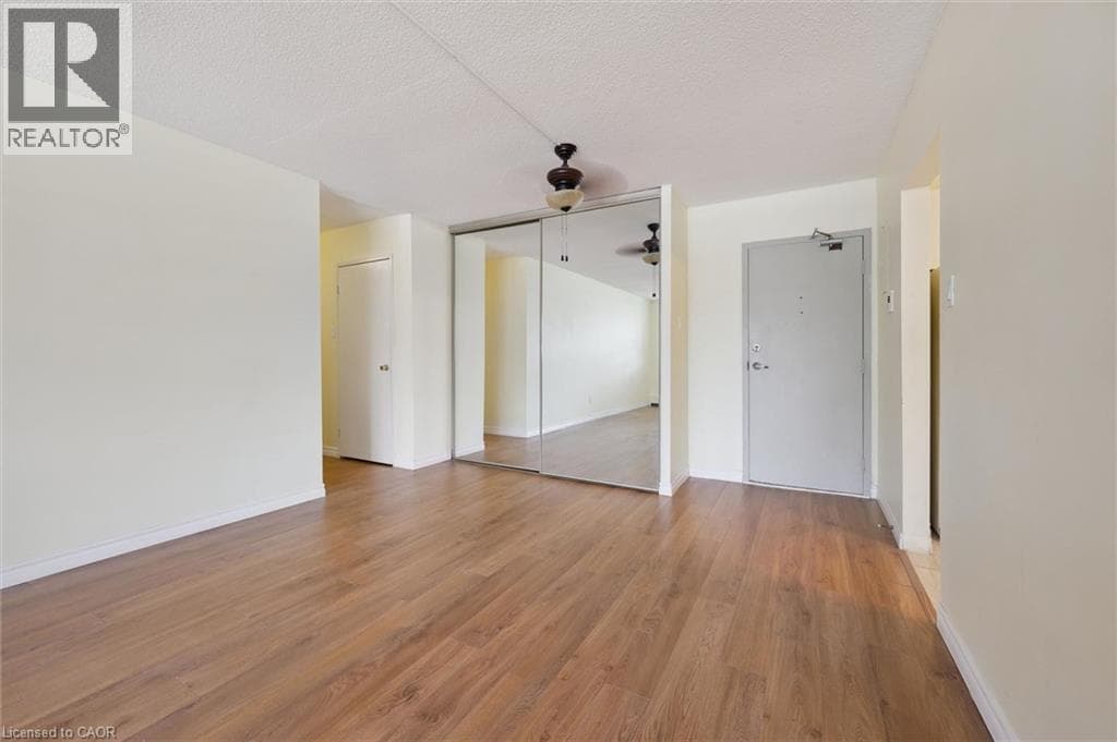 Apartment for sale at 65 WESTMOUNT Road Unit# 211, Northdale, Waterloo, Ontario, photo 6