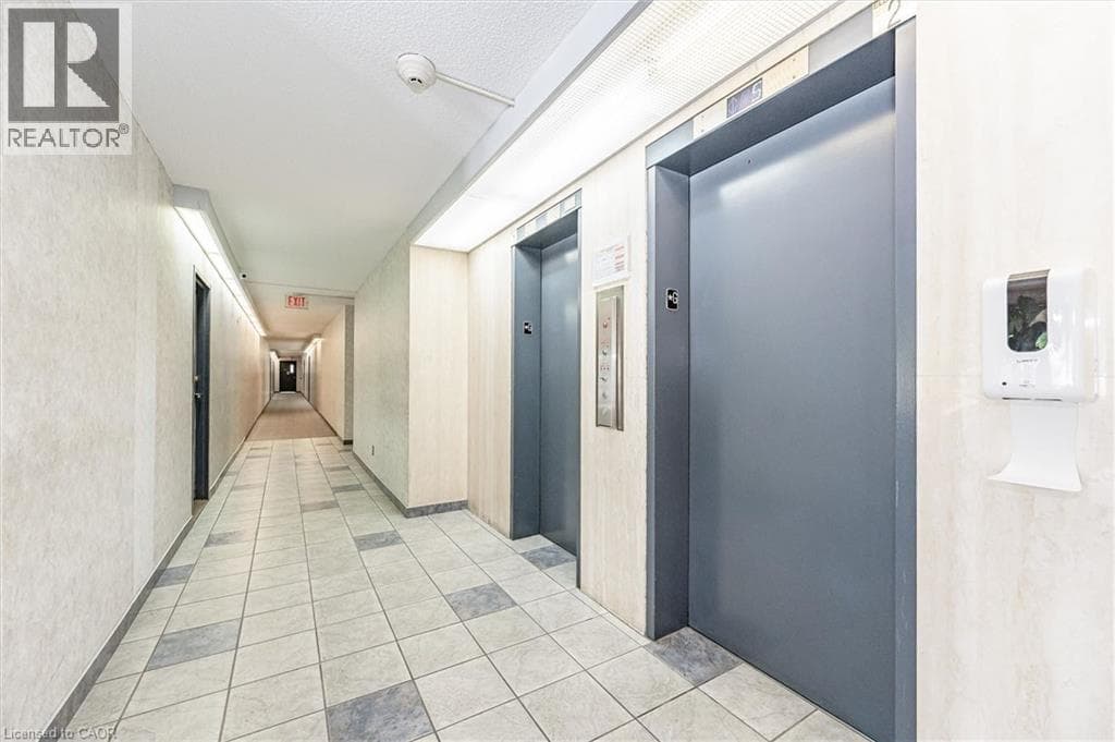 Apartment for sale at 65 WESTMOUNT Road Unit# 211, Northdale, Waterloo, Ontario, photo 5