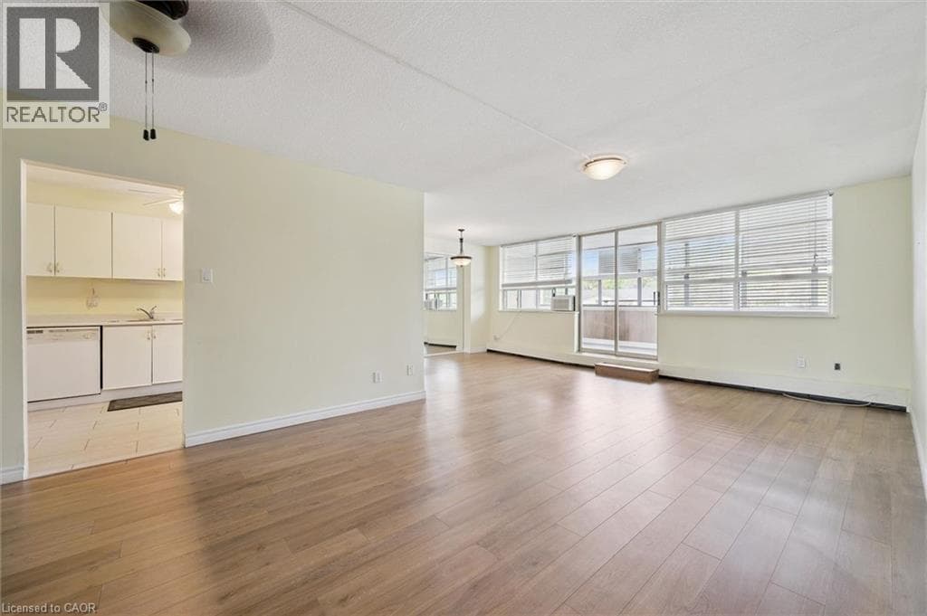 Apartment for sale at 65 WESTMOUNT Road Unit# 211, Northdale, Waterloo, Ontario, photo 8