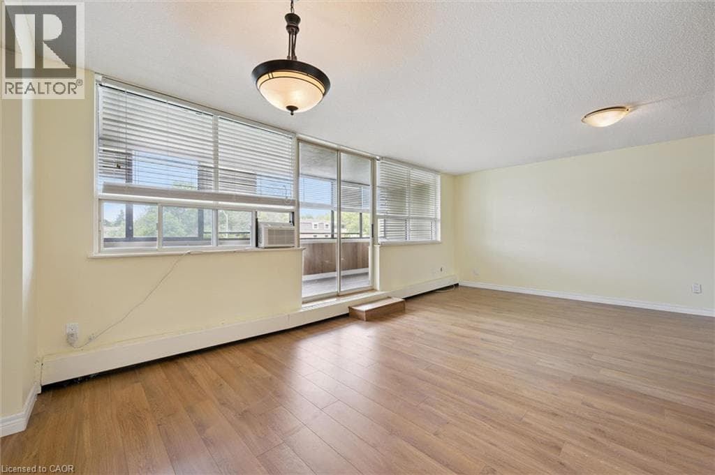 Apartment for sale at 65 WESTMOUNT Road Unit# 211, Northdale, Waterloo, Ontario, photo 13