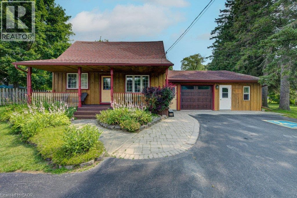 1249 NOTRE DAME Drive
