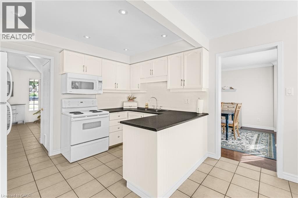 Detached for sale at 123 BENN Drive, Shades Mills, Cambridge, Ontario, photo 9