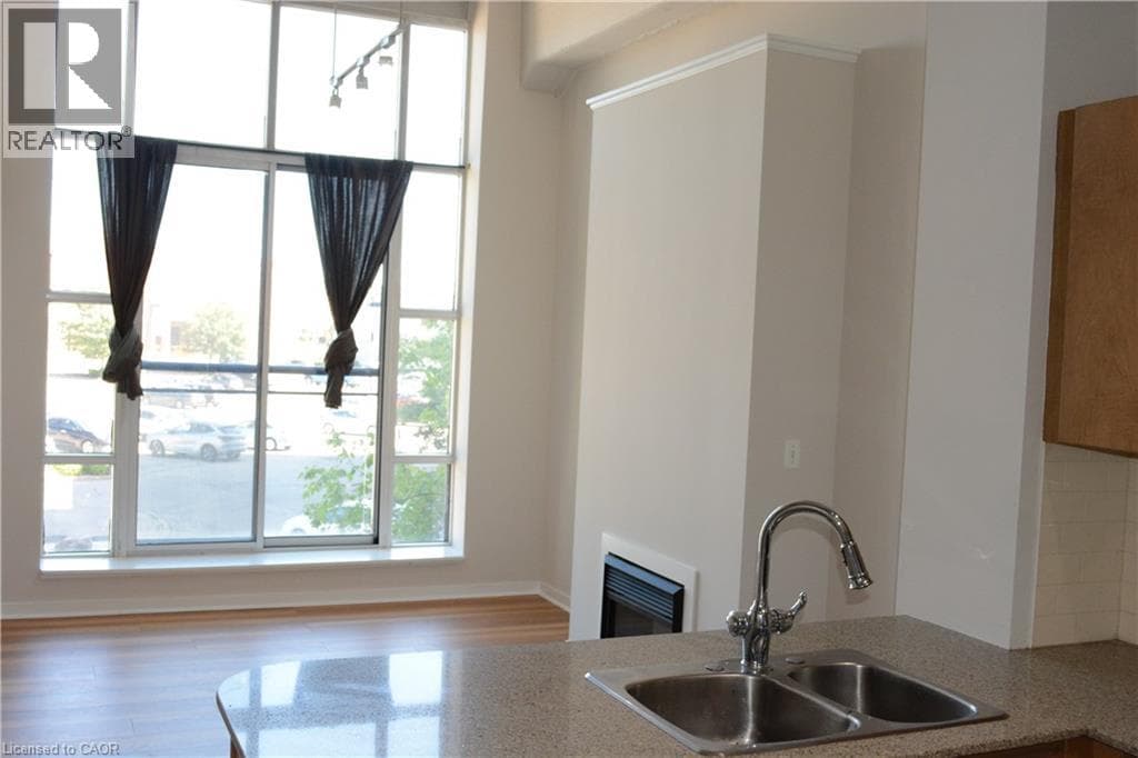 Apartment for sale at 410 KING Street W Unit# 203, Downtown Kitchener, Kitchener, Ontario, photo 4