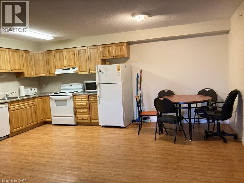 Apartment for sale at 392 ALBERT Street Unit# 302, Sugarbush Park, Waterloo, Ontario, photo 7