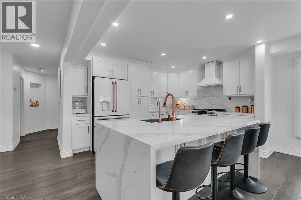 Detached for sale at 956 BANFFSHIRE Court, Huron Park, Kitchener, Ontario, photo 10
