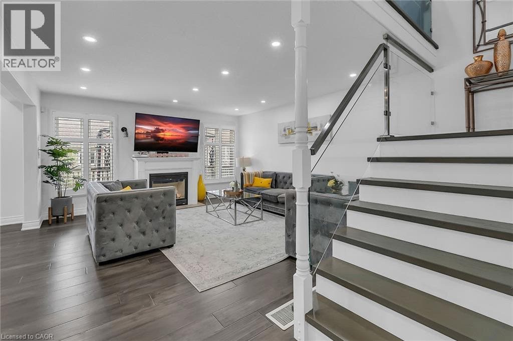 Detached for sale at 956 BANFFSHIRE Court, Huron Park, Kitchener, Ontario, photo 6
