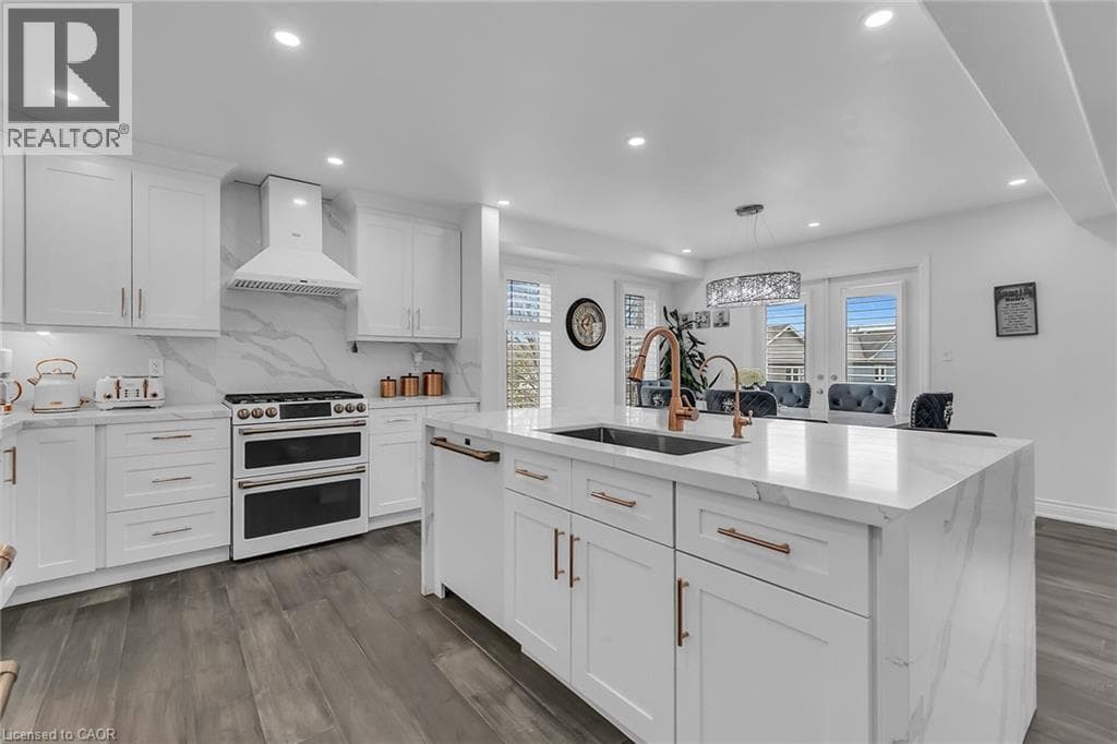 Detached for sale at 956 BANFFSHIRE Court, Huron Park, Kitchener, Ontario, photo 12
