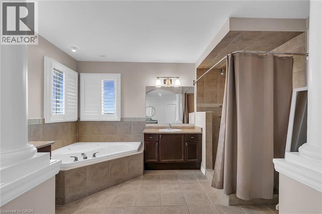 Detached for sale at 956 BANFFSHIRE Court, Huron Park, Kitchener, Ontario, photo 27