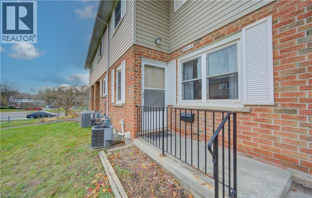 Townhouse for sale at 440 PIONEER Drive Unit# 3, Pioneer Park, Kitchener, Ontario, photo 2