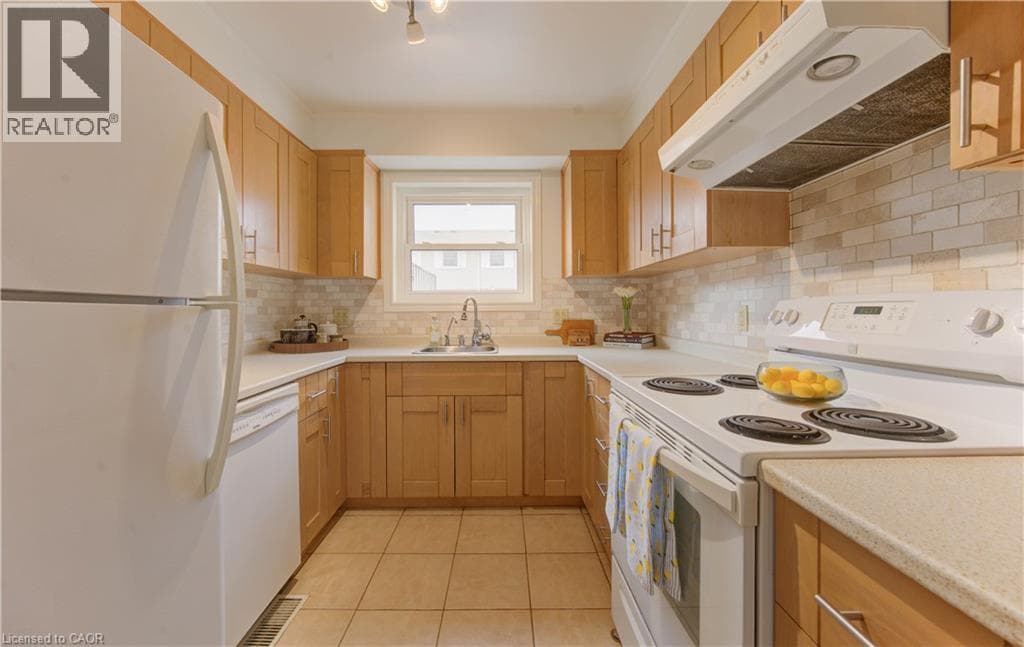 Townhouse for sale at 440 PIONEER Drive Unit# 3, Pioneer Park, Kitchener, Ontario, photo 4