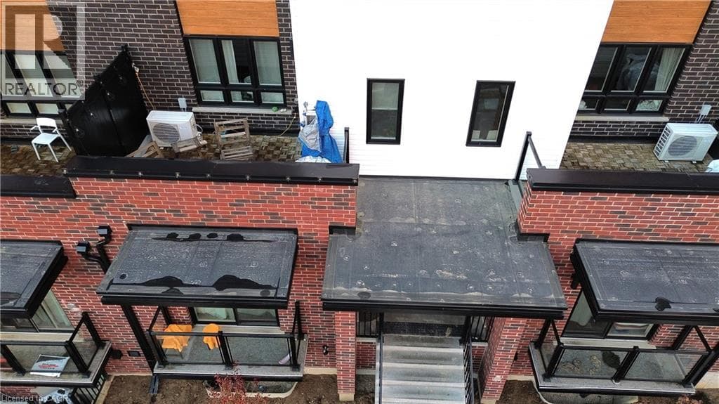 Townhouse for sale at 287 CHAPEL HILL Drive, Doon South, Kitchener, Ontario, photo 2