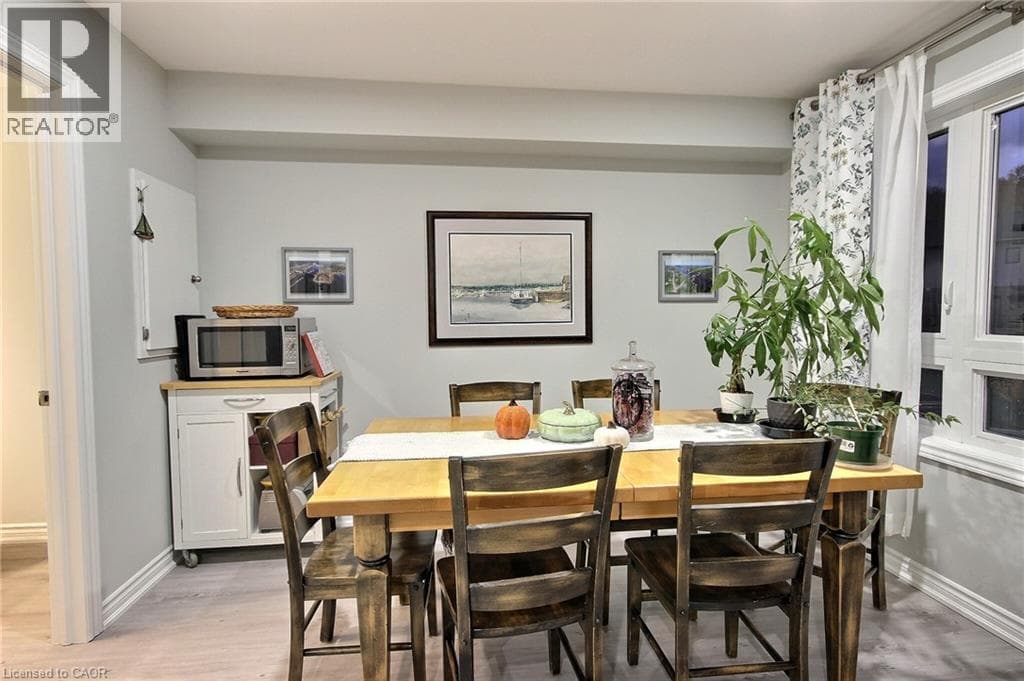 Townhouse for sale at 287 CHAPEL HILL Drive, Doon South, Kitchener, Ontario, photo 4