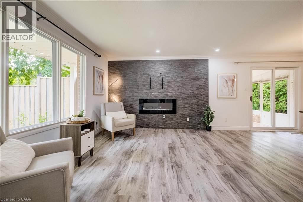 Detached for sale at 85 FOXHUNT Road, Foxhunt, Waterloo, Ontario, photo 3
