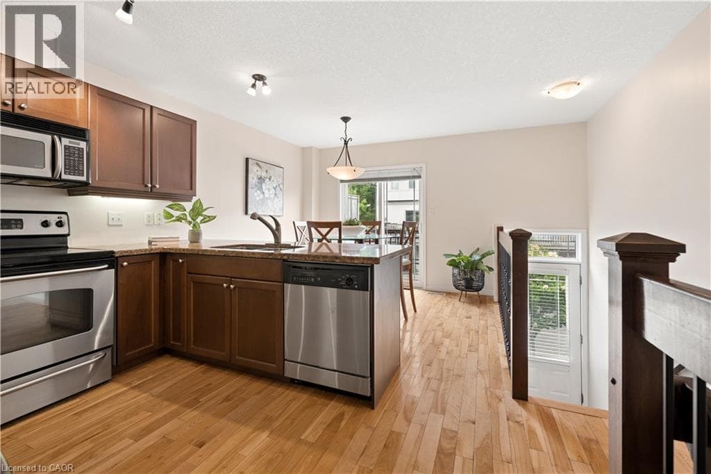 Townhouse for sale at 619 WILD GINGER Avenue Unit# H45, Laurel Creek, Waterloo, Ontario, photo 5
