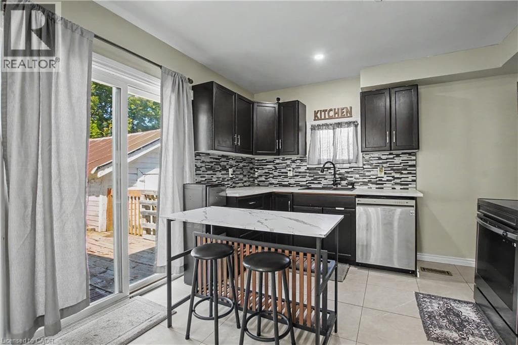 Detached for sale at 16 MERCER Road, Elgin Park, Cambridge, Ontario, photo 9
