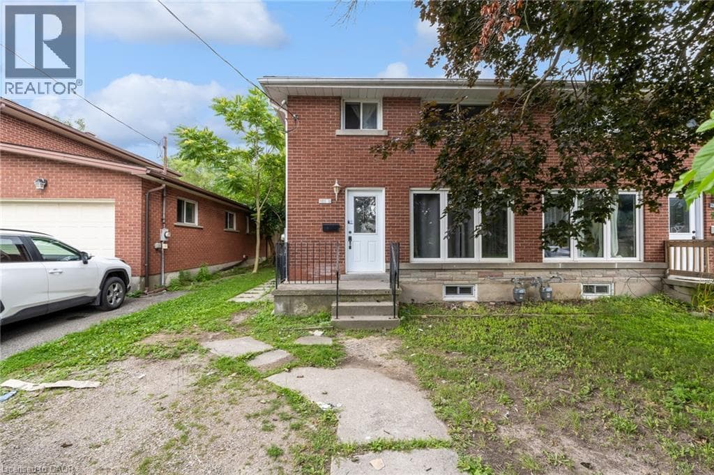Semi-detached for sale at 203B ERB Street, Mary Allen, Waterloo, Ontario, photo 2