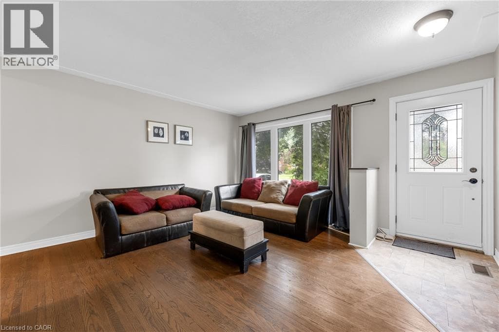 Semi-detached for sale at 203B ERB Street, Mary Allen, Waterloo, Ontario, photo 9