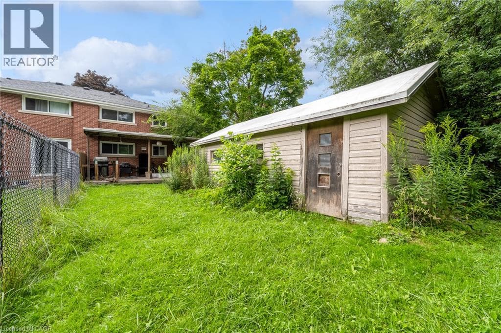 Semi-detached for sale at 203B ERB Street, Mary Allen, Waterloo, Ontario, photo 6