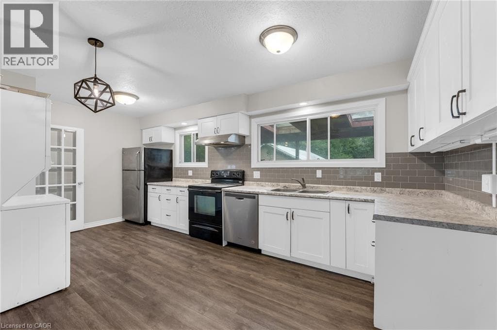 Semi-detached for sale at 203B ERB Street, Mary Allen, Waterloo, Ontario, photo 11