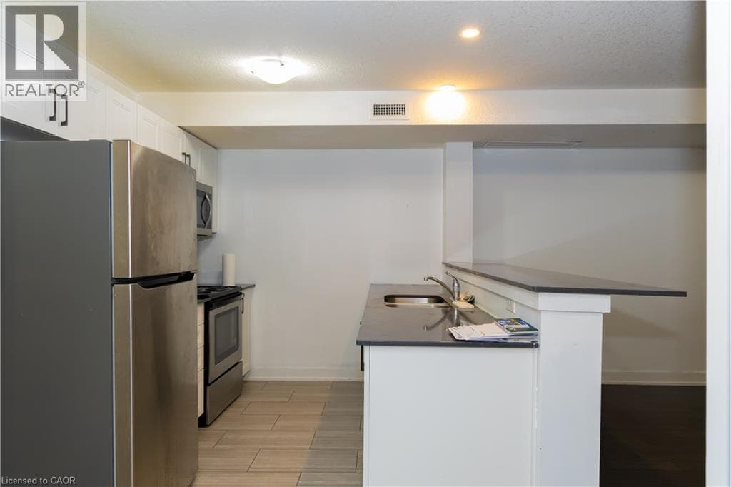 Townhouse for sale at 190 CENTURY HILL Drive Unit# A5, Country Hills, Kitchener, Ontario, photo 6