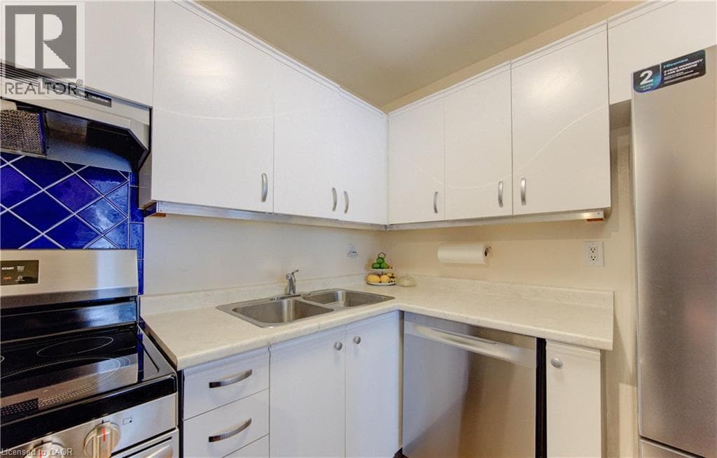 Apartment for sale at 65 HIGHLAND Crescent Unit# 204, Victoria Hills, Kitchener, Ontario, photo 11