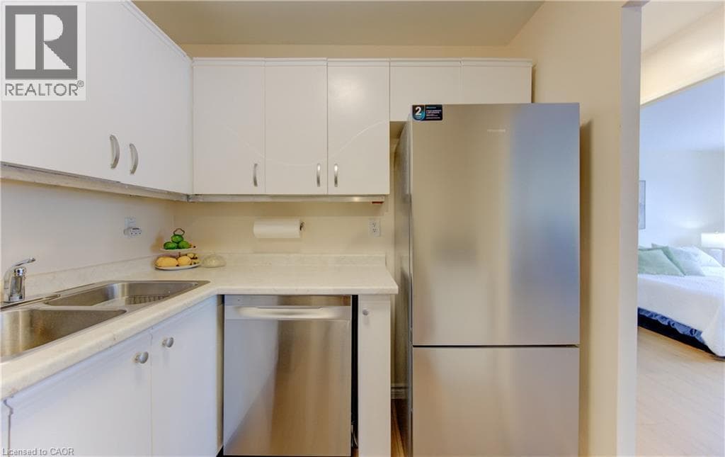 Apartment for sale at 65 HIGHLAND Crescent Unit# 204, Victoria Hills, Kitchener, Ontario, photo 12