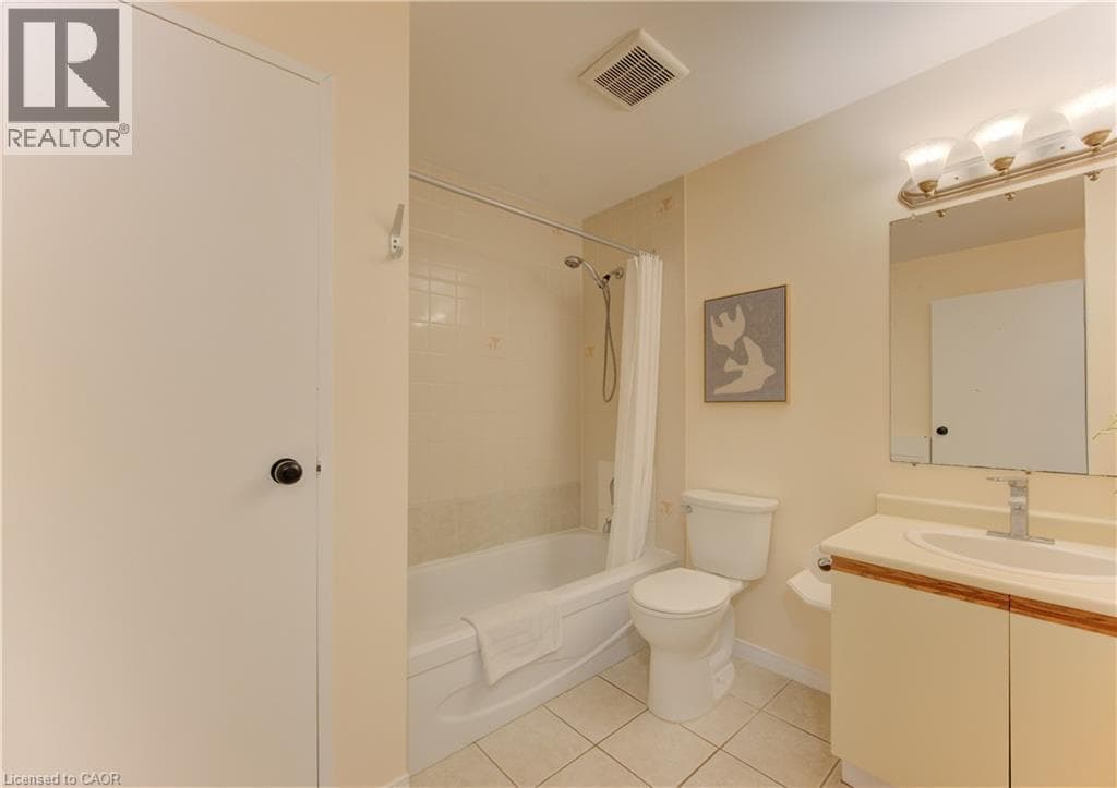 Apartment for sale at 65 HIGHLAND Crescent Unit# 204, Victoria Hills, Kitchener, Ontario, photo 14