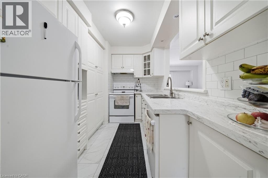 Townhouse for sale at 230 SUNSET Boulevard, Westview, Cambridge, Ontario, photo 4