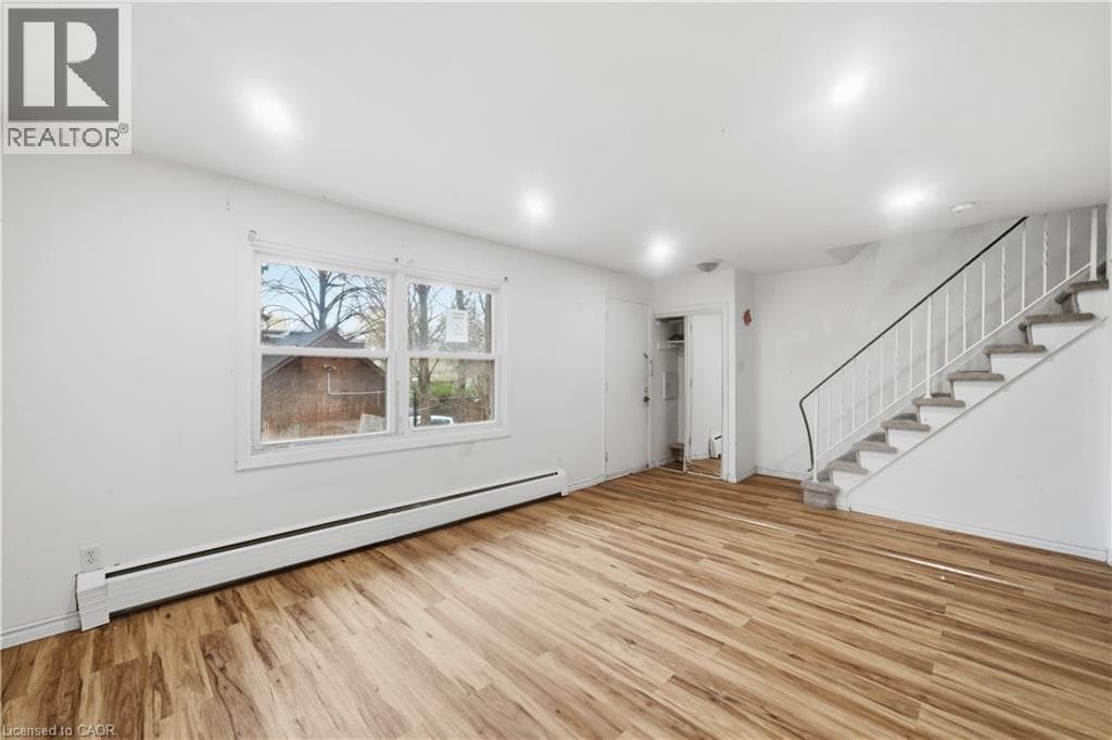 Townhouse for sale at 76 BORDEN Parkway Unit# 10, Southdale, Kitchener, Ontario, photo 5