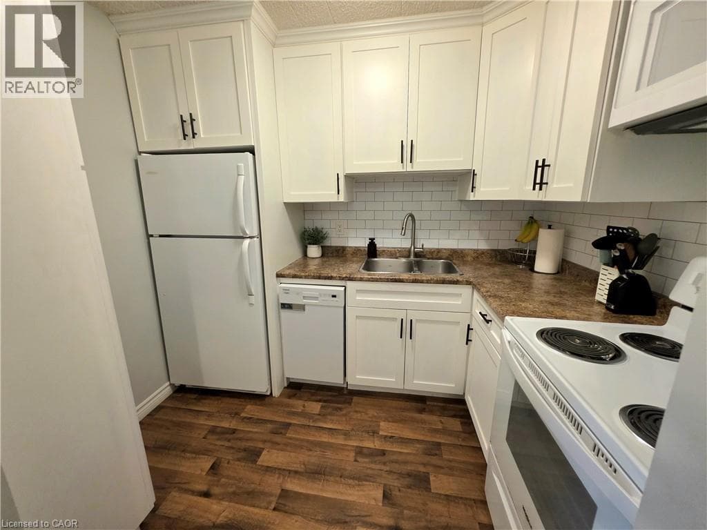 Apartment for sale at 24 MOOREGATE Crescent Unit# 103, Victoria Hills, Kitchener, Ontario, photo 11
