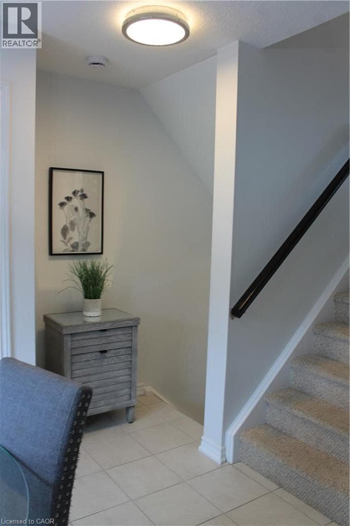Townhouse for sale at 12 POPLAR Drive Unit# 21, Silverheights, Cambridge, Ontario, photo 5