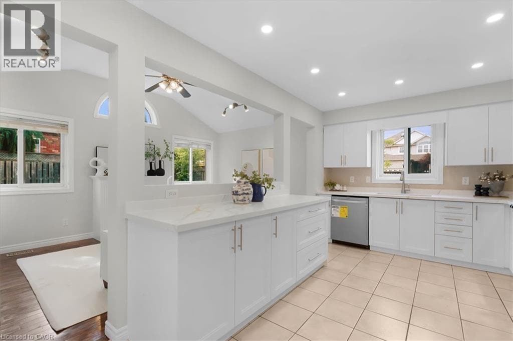 Detached for sale at 3 APPLE RIDGE Drive, Doon South, Kitchener, Ontario, photo 10