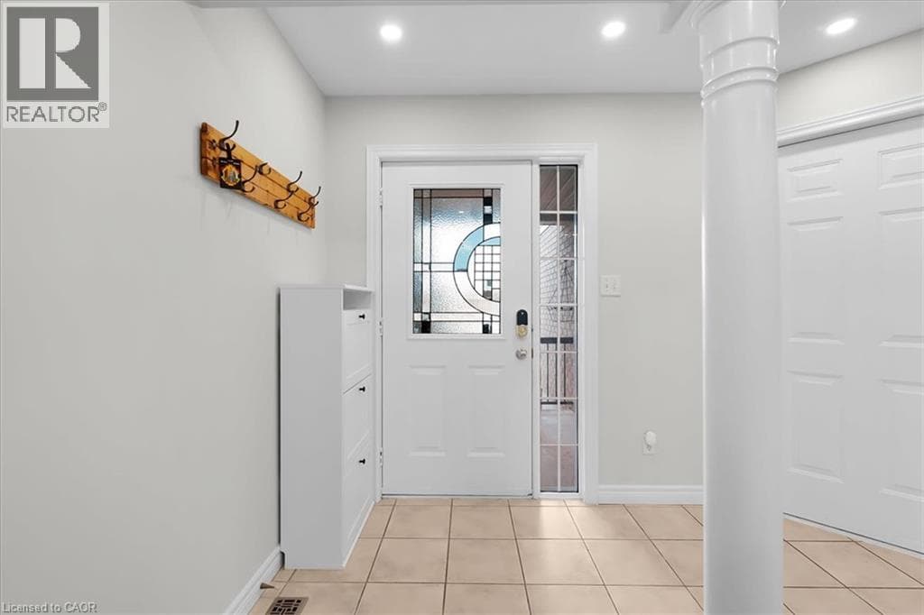 Detached for sale at 3 APPLE RIDGE Drive, Doon South, Kitchener, Ontario, photo 2