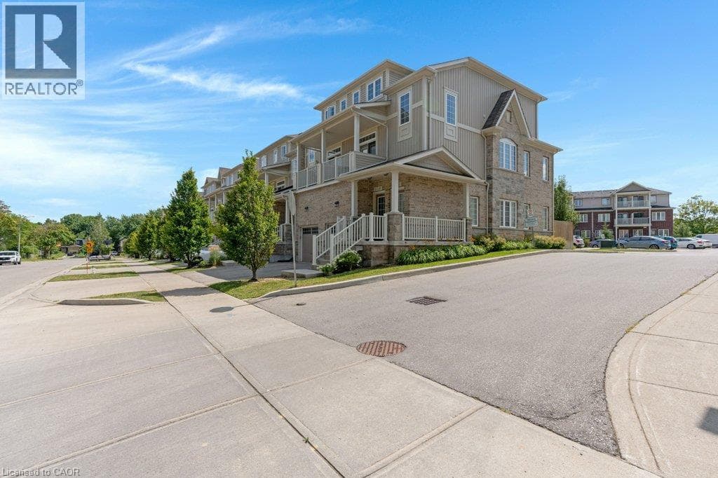 Townhouse for sale at 397 WESTWOOD Drive Unit# B, Westmount, Kitchener, Ontario, photo 2