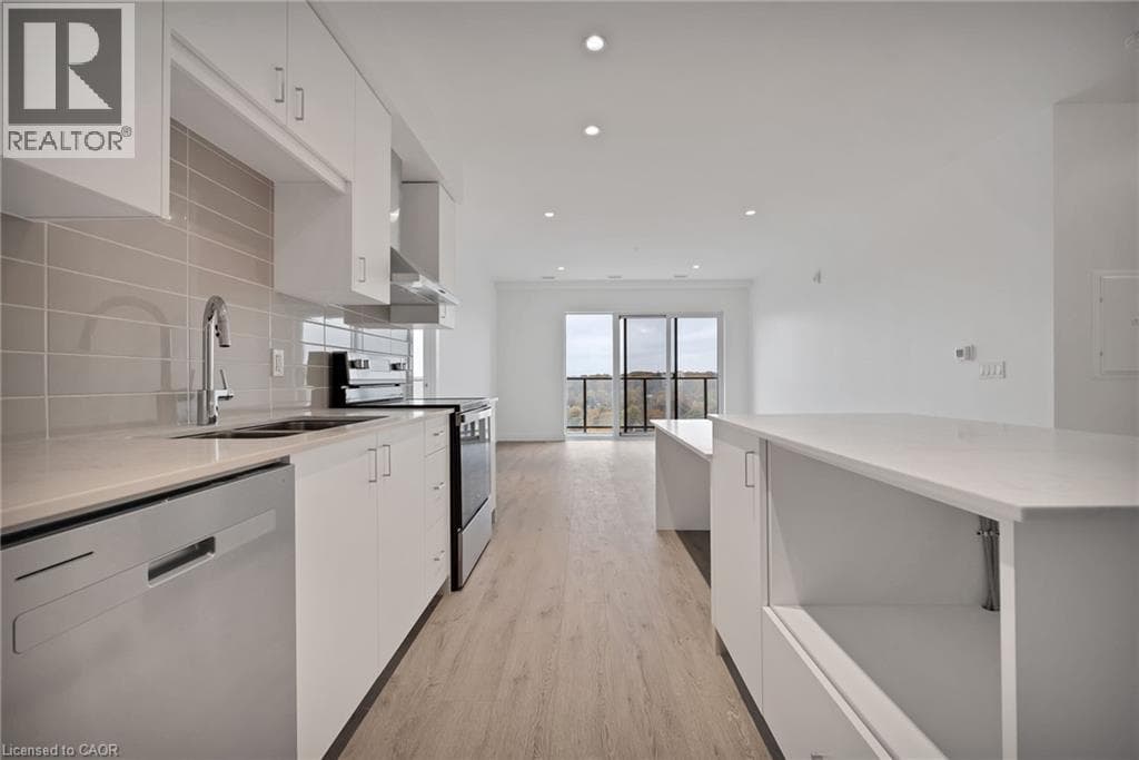 Apartment for sale at 15 GLEBE Street Unit# 1904, Downtown Galt, Cambridge, Ontario, photo 2