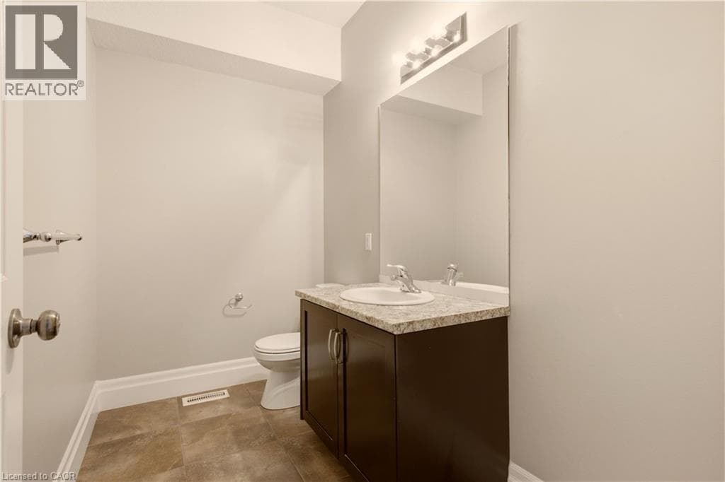 Townhouse for sale at 1180 COUNTRYSTONE Drive Unit# 14, Highland West, Kitchener, Ontario, photo 8