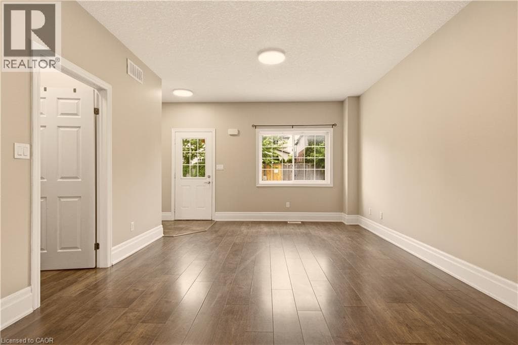Townhouse for sale at 1180 COUNTRYSTONE Drive Unit# 14, Highland West, Kitchener, Ontario, photo 7