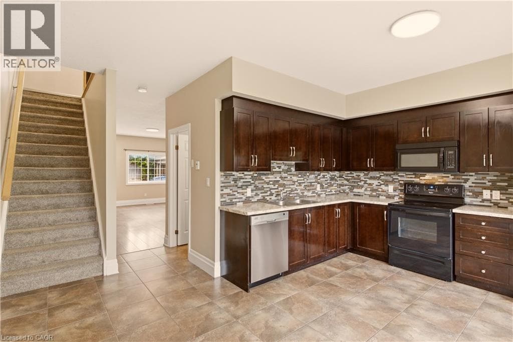 Townhouse for sale at 1180 COUNTRYSTONE Drive Unit# 14, Highland West, Kitchener, Ontario, photo 9
