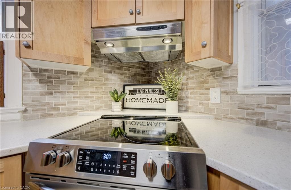 Detached for sale at 76 BRENTWOOD Avenue, Eastwood, Kitchener, Ontario, photo 8