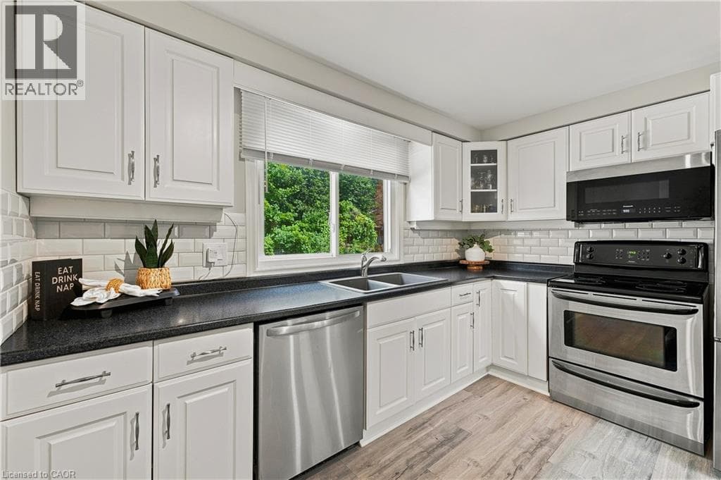 Townhouse for sale at 220 SALISBURY Avenue Unit# 13, Victoria Highlands, Cambridge, Ontario, photo 13