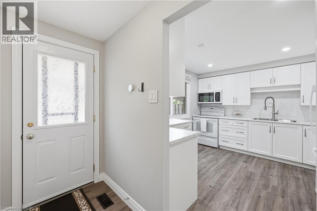 Townhouse for sale at 25 FLINT Drive, Alpine, Kitchener, Ontario, photo 15