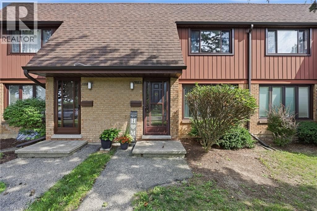 Townhouse for sale at 25 FLINT Drive, Alpine, Kitchener, Ontario, photo 2