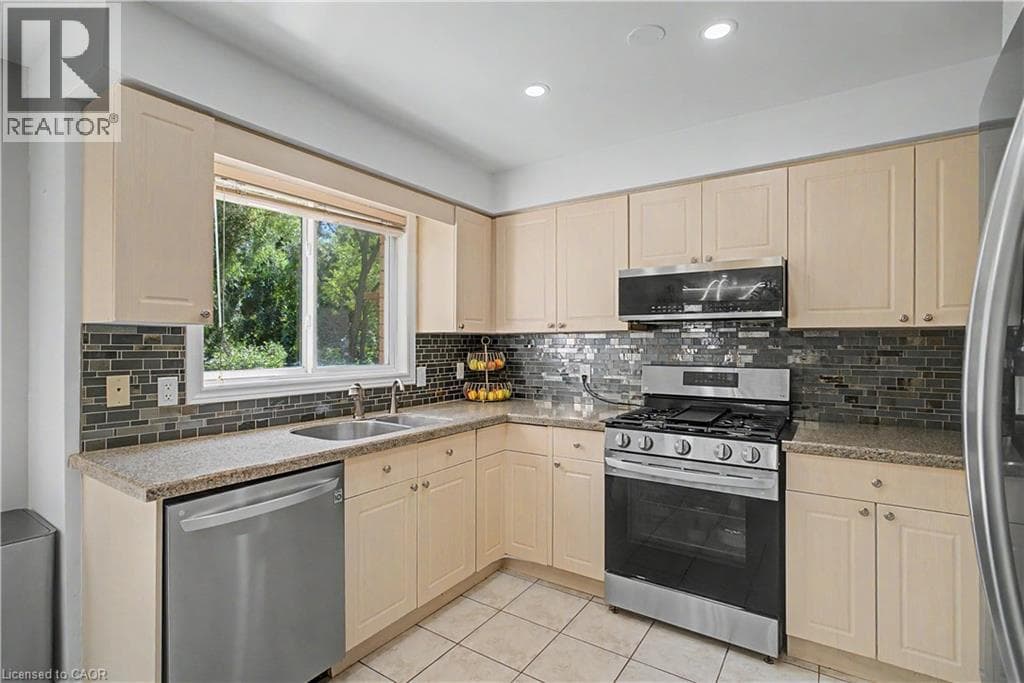 Detached for sale at 63 BRISBANE Drive, Country Hills East, Kitchener, Ontario, photo 17