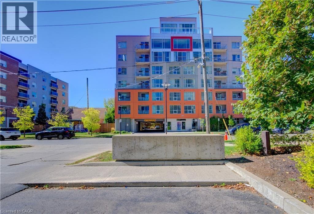 Apartment for sale at 321 SPRUCE Street Unit# 102, Northdale, Waterloo, Ontario, photo 2