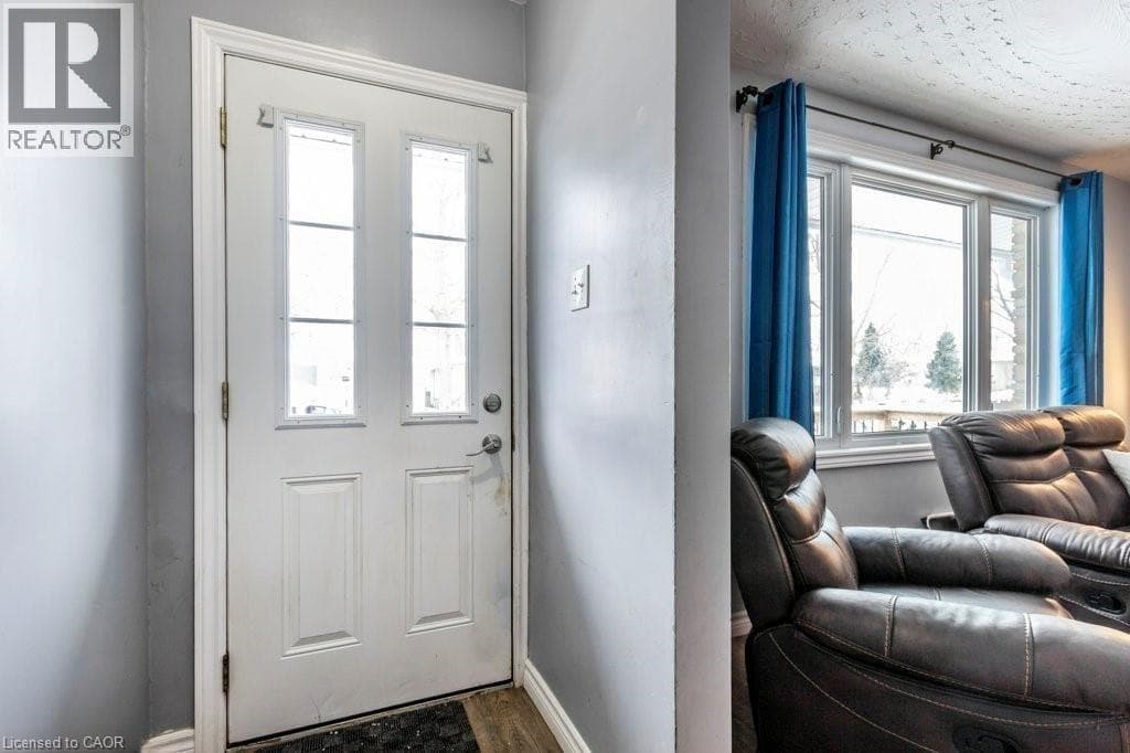 Multi-family for sale at 510 OAKRIDGE Place, Lakeshore South, Waterloo, Ontario, photo 2