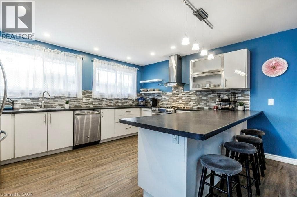 Multi-family for sale at 510 OAKRIDGE Place, Lakeshore South, Waterloo, Ontario, photo 4