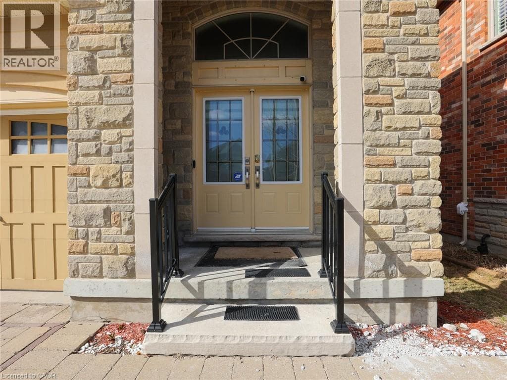 Detached for sale at 584 PINERY Trail, Conservation Meadows, Waterloo, Ontario, photo 2