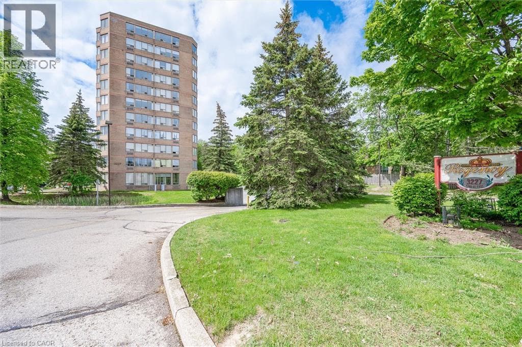 Apartment for sale at 3227 KING Street E Unit# 1112, Chicopee, Kitchener, Ontario, photo 2